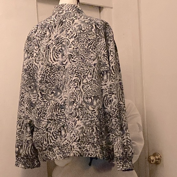 Jacket - Picture 3 of 4